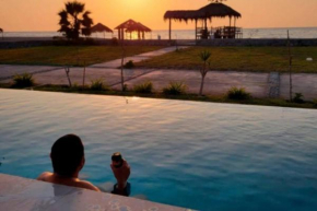 Hermosa casa frente al mar con piscina